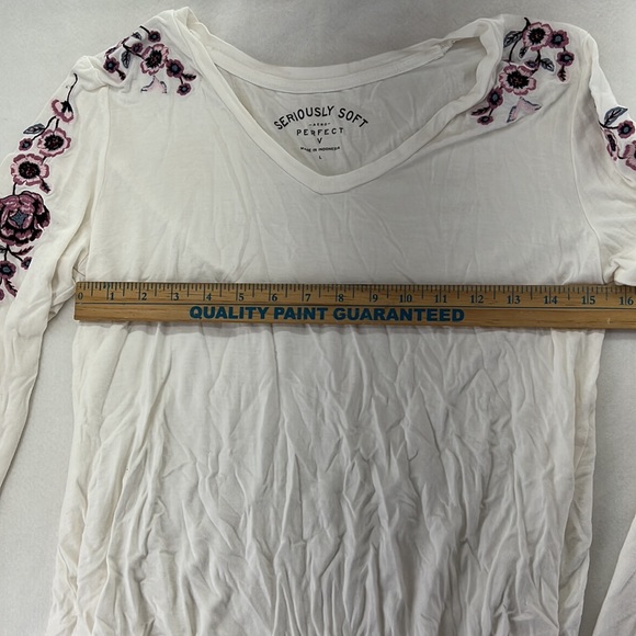 Aeropostale Soft V Long Sleeve Shirt Blouse Embroidered Floral White Juniors L - Picture 8 of 9